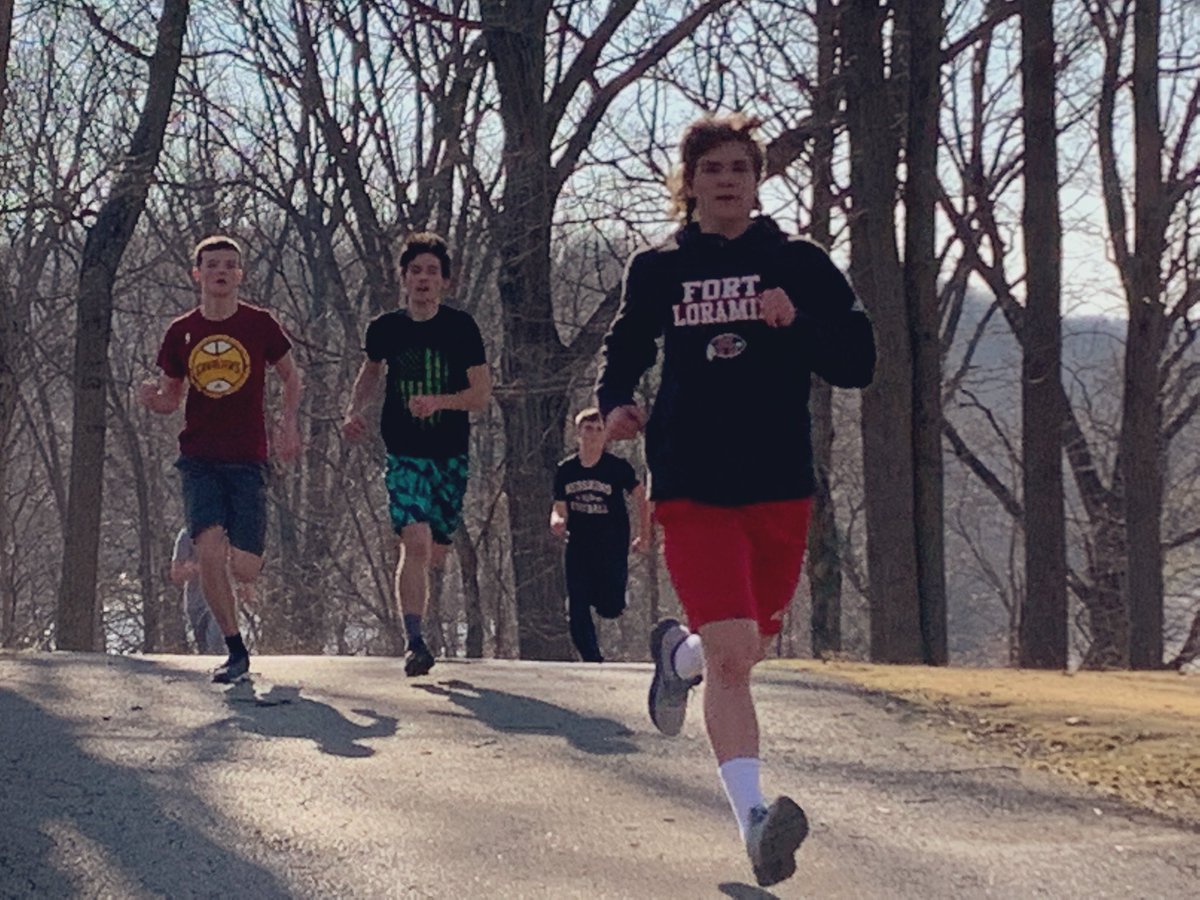 krheitkamp's tweet photo. Putting in the work!❤️💪🖤#FLTF https://t.co/XzSgcNHptL
