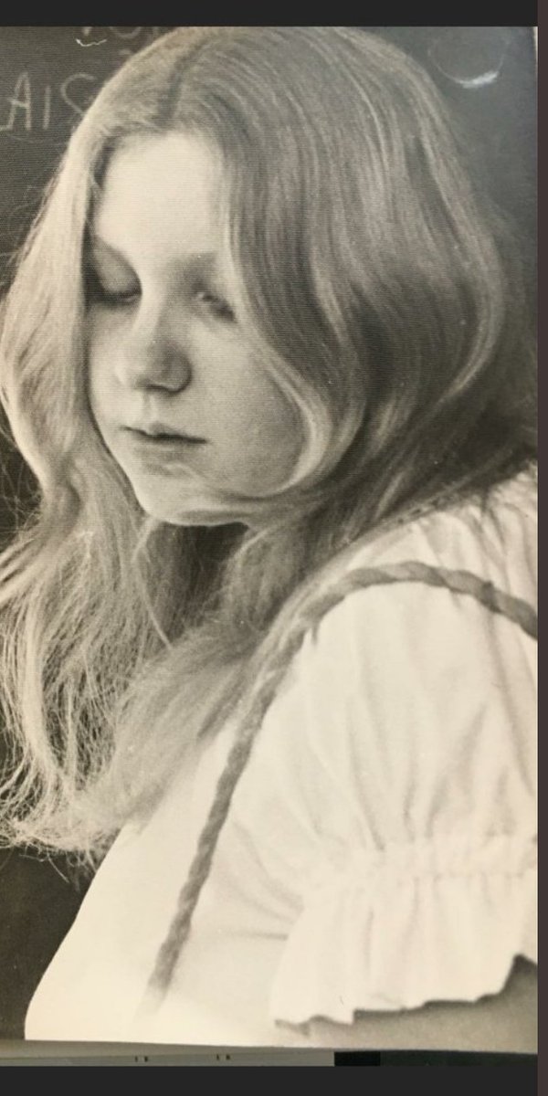 VABVOX's tweet image. This girl wasn't quite 16 when she was expelled from her all girls high school for being a lesbian. She was remanded to a psychiatric hospital for conversion therapy. It was so traumatic, she attempted suicide.
The girl was me. The Don't Say Gay law could kill kids. Stop it.