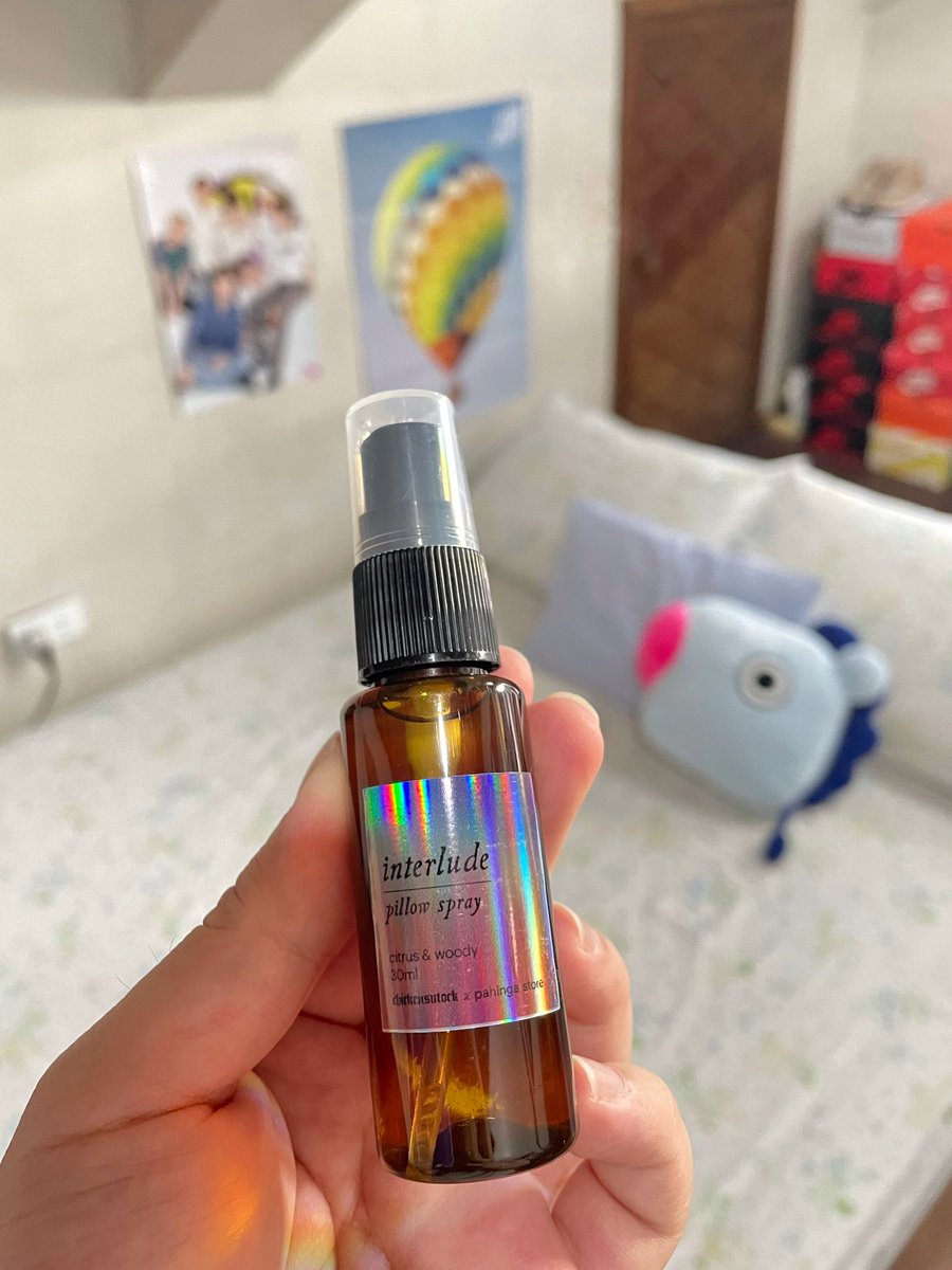 hanihamzone's tweet photo. good morning ☀️ started my vacation leave by cleaning my room and changing my sheets. finally got to use my pillow spray from the @chickensutock #GeniusInterlude kit! 😌 it smells like..... smells like yoongi should wife me up 🤪 https://t.co/X51l0oIeoC