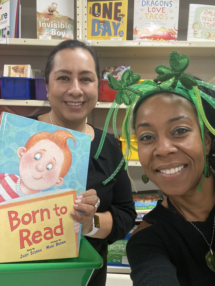 Miss_Rob_80's tweet photo. The BEST working partner! @TippsElementary @claudia_reyes2 #allingreen #collaboration https://t.co/gRdKCmcY3d