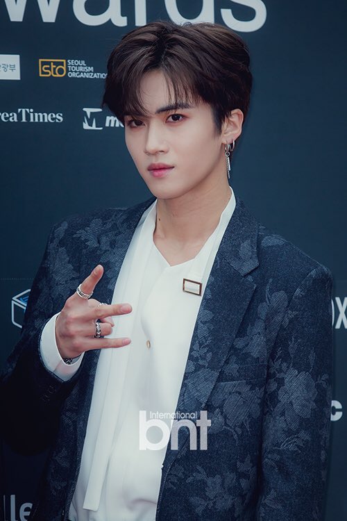 hourly_yanan's tweet image. Hello and welcome 🌌!! This is an account dedicated to hourly pictures, gifs, videos and more of Yanan of @CUBE_PTG 

[#YANAN #옌안 #PENTAGON]