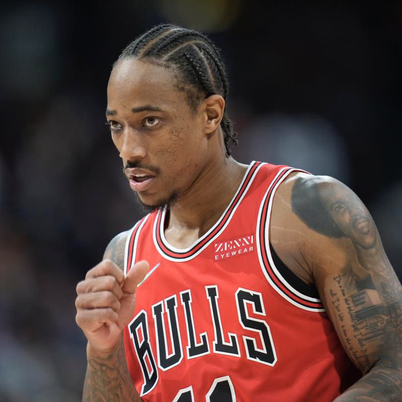 TheHoopCentral's tweet photo. DeMar DeRozan tonight:

36 Points
8 Rebounds
4 Assists
2 Steals https://t.co/qrte320PkB