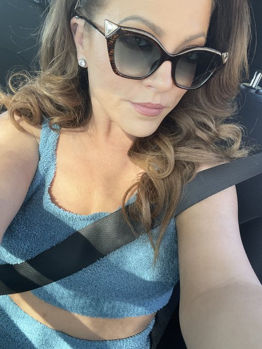 Just had a fun sex scene with @THEDPIERCE 😻 can&rsquo;t wait till it comes out! https://t.co/XUa1Qh8Odg<a class="tags" target="_blank" title="On Twitter" href="/?out=eyJ0eXAiOiJKV1QiLCJhbGciOiJIUzUxMiJ9.eyJpYXQiOjE3MjE4NzA4MzgsImlzcyI6InR3cG9ybnN0YXJzLmNvbSIsIm5iZiI6MTcyMTg3MDgzOCwiZXhwIjoxNzUzNDA2ODM4LCJyZWRpcmVjdF91cmwiOiJodHRwczovL3R3aXR0ZXIuY29tL1RIRURQSUVSQ0UifQ.DgVt_m8UpkZvxDHSVKva6c9Mu3_M46Nml2HTg262hVVyOuB-g08SW4NkNnAFrKDT6-Kd2FTJwjhqisuPmQLH1Q">@THEDPIERCE</a><a href="/tag/cheeseheads"class="tags"><span>#cheeseheads</span></a>