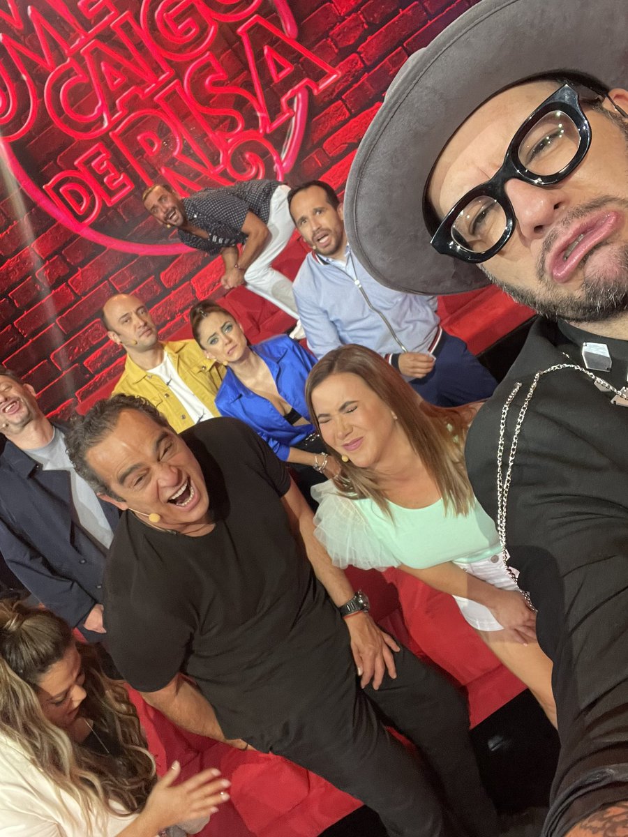 faisirrito's tweet photo. 💩 #AquiEnCorto pocos entenderán el emoji 😂😂 @MeCaigoDeRisa https://t.co/UAUfJ2QyJM