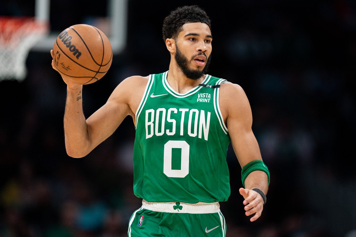 BleacherReport's tweet photo. Jayson Tatum was cooking tonight 🔥

44 PTS
5 REB
3 STL https://t.co/M3FKTE40zE