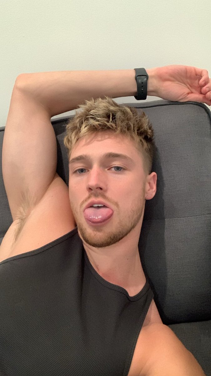 badkidcoby's tweet photo. pqp 🤤🤤🤤 https://t.co/cn3YeFLuFm