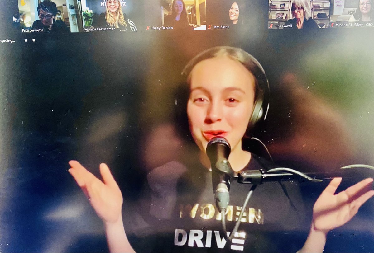UWomensNetwork's tweet photo. Thank you ⁦@kaiyagamble⁩ for kicking off our LeadHER Series tonight @taraSlone and ⁦@HaleyDanski⁩ ! So proud to have you part of the #UniversalWomensNetwork representing the voice of our future leaders. Cannot wait for your new single to drop! #womenofinspiration https://t.co/9kzl72ljrU