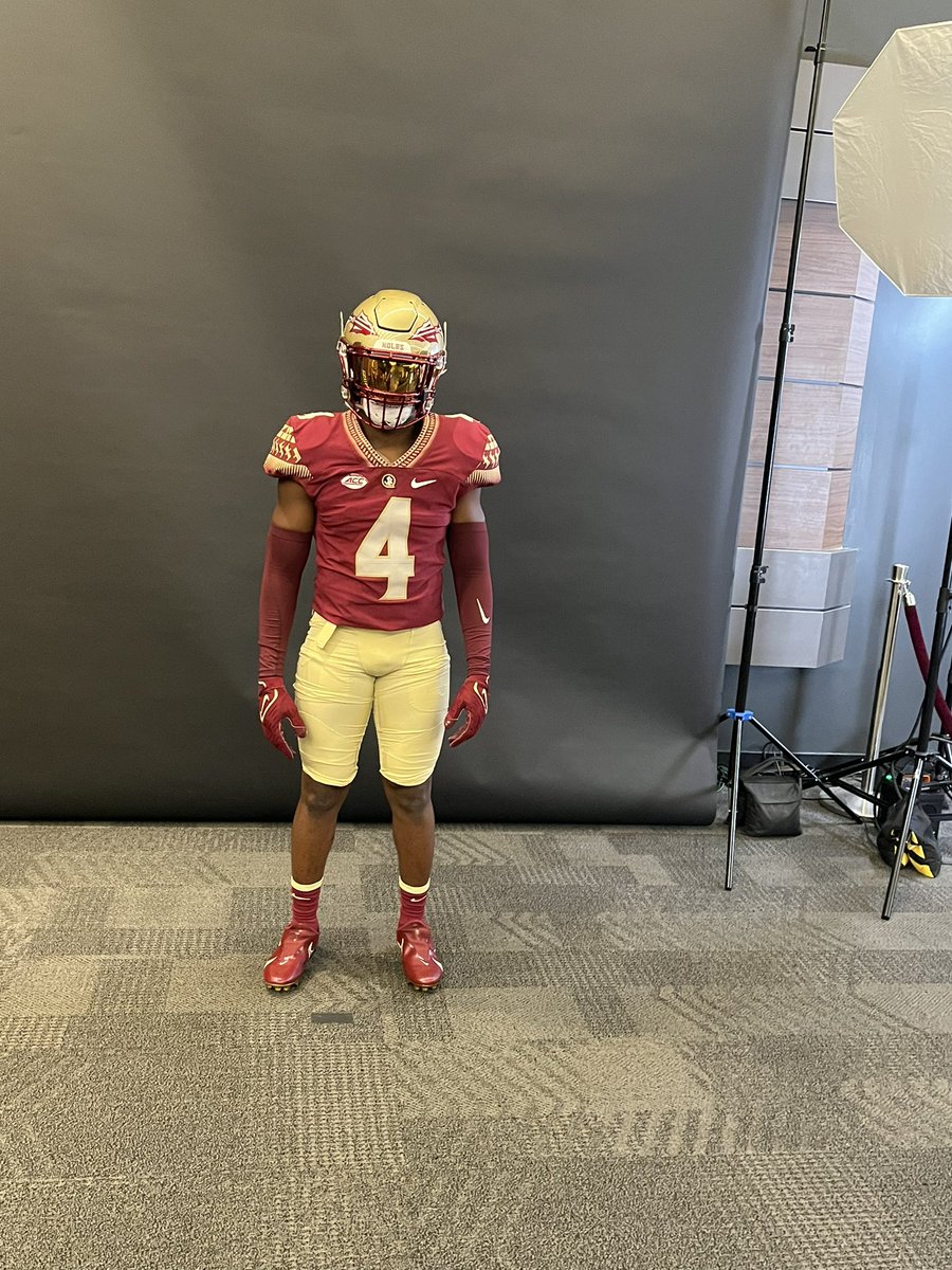 ostin_perkins's tweet photo. Thank you @FSUFootball for a great visit❤️💛 https://t.co/GvqDIbv2bV