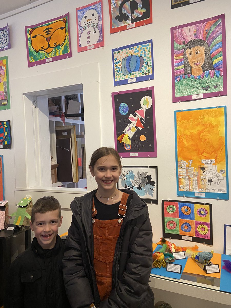 dani_be_autiful's tweet photo. Young Artist Exhibit at Nickel Plate Art studio❤️💛 Proud to know, teach, and watch these kids flourish in the art room. Keep creating and keep shining! https://t.co/5jkd4Phr9X