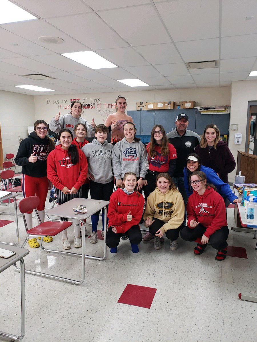 BuckeyeMaxx's tweet photo. I had a great time working with Triad Softball the past week. With only 18 players they were able to raise $6,700 that was needed for Coach Erica Trainer to do what she is wanting to do for this proud program. #fundraiser #ohiofastpitch https://t.co/ycTLMrD6jg