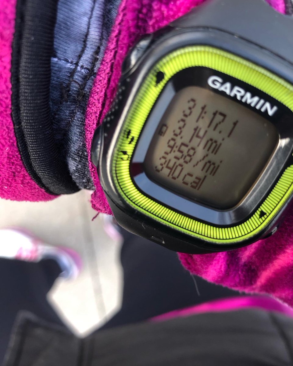 runningonthefly's tweet photo. Week of Pi-Day 2
This was a frozen “Pi” run…
But I had sunshine & clear streets 😍
#weekofpi #3point14 #iowarunner https://t.co/T5lMIl5PQ2