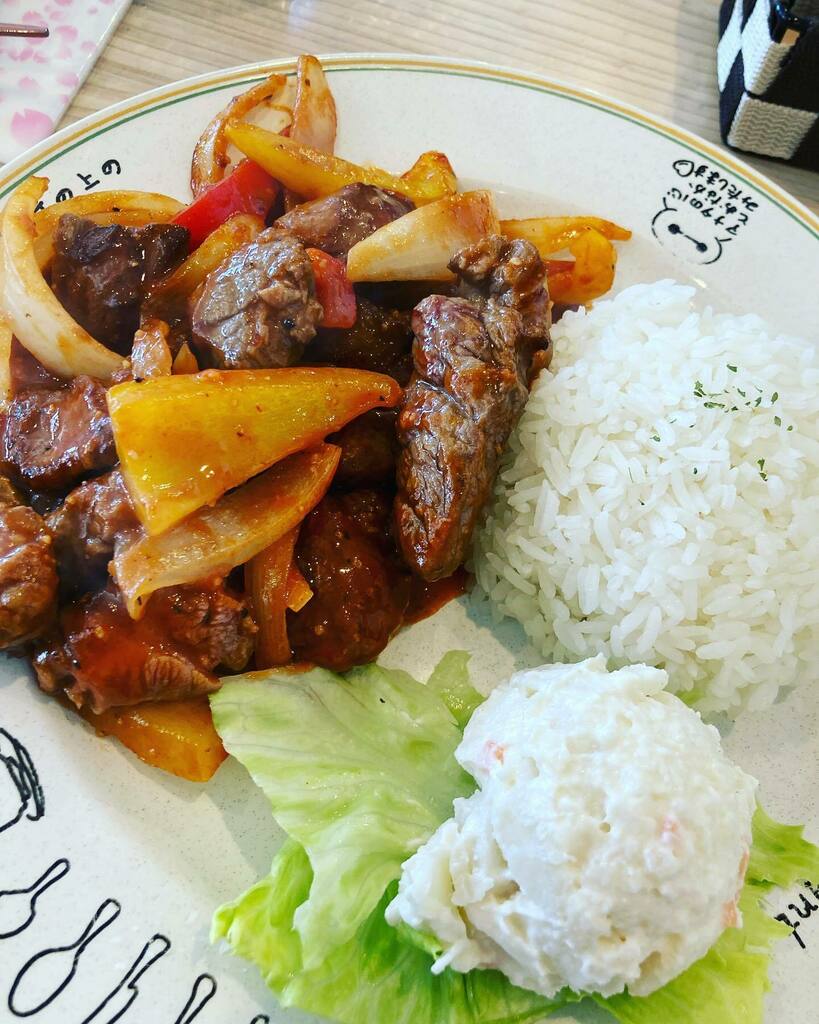 nidaimeKHS's tweet photo. ランチ
#チャップステーキ #greenmint https://t.co/QZB5S8LT9Y https://t.co/brLqDkJt3M