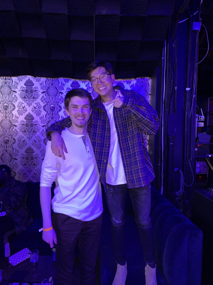 RynTayl's tweet photo. This dude tall as hell @derekxiao_ https://t.co/ndaIsiUqqw