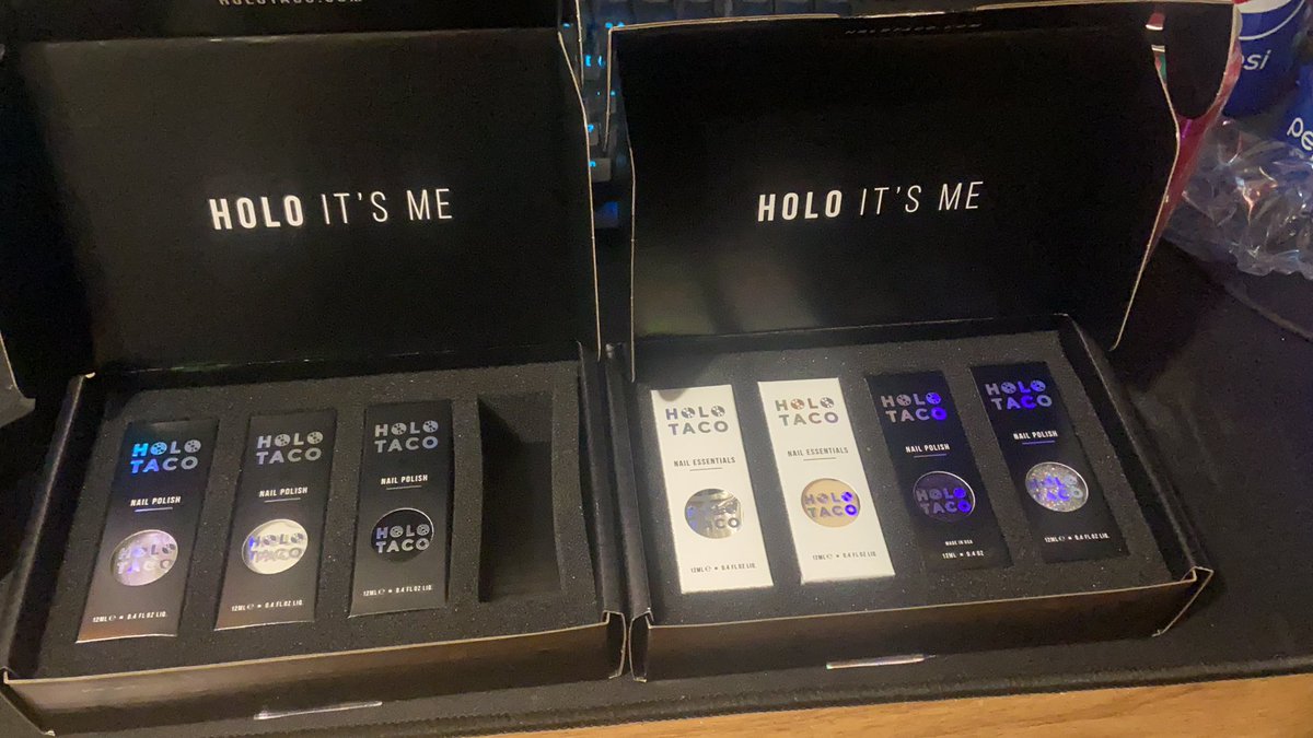 FNAF4EVR's tweet photo. @nailogical I just got my new nail polish today! Can’t wait to use them! #nailpolish #nailpolishtwitter https://t.co/n9OUHfftr8