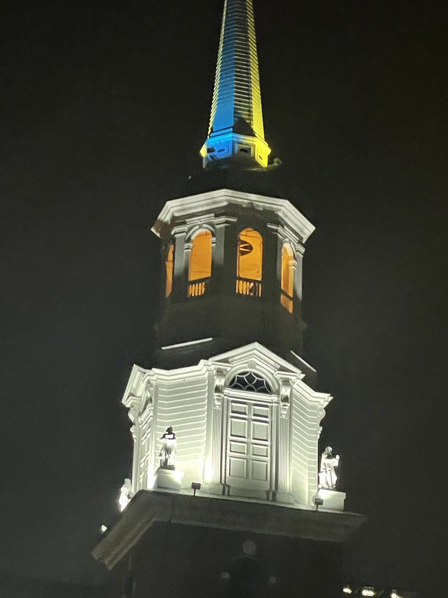 timmentzer's tweet image. Holy Trinity Church (Lancaster,PA)shows support for Ukraine. ⁦@WGAL⁩ ⁦@JoeCalhounWGAL⁩