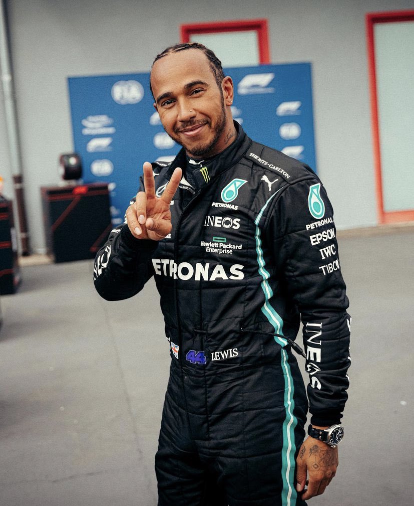MercedesAMGF1BR's tweet photo. Lewis Hamilton: The Winning Formula. 🏆 https://t.co/Qvvy87CKKA