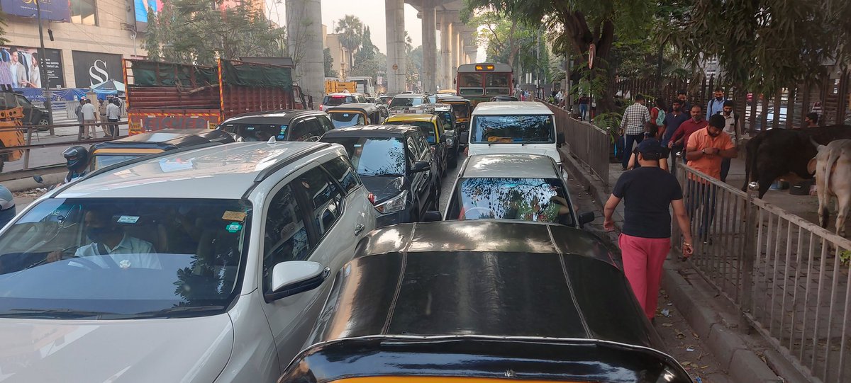 Manisha Nanda (@manishamnanda) on Twitter photo Metro work going on during peak office hours at LBS near R City Ghatkopar!! Horrible mis management. School buses, cars, ambulance stuck! How is this allowed?<a href="/mumbaitraffic/">Mumbai Traffic</a> <a href="/AUThackeray/">Aaditya Thackeray</a> <a href="/MumMetro/">Mumbaimetro16</a> <a href="/MumbaiPolice/">मुंबई पोलीस - Mumbai Police</a> Metro work going on during peak office hours at LBS near R City Ghatkopar!! Horrible mis management. School buses, cars, ambulance stuck! How is this allowed?<a href="/mumbaitraffic/">Mumbai Traffic</a> <a href="/AUThackeray/">Aaditya Thackeray</a> <a href="/MumMetro/">Mumbaimetro16</a> <a href="/MumbaiPolice/">मुंबई पोलीस - Mumbai Police</a>