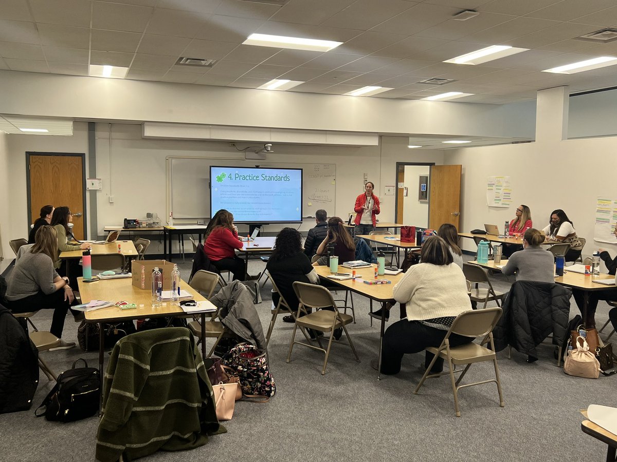 learnandteach04's tweet photo. It’s always great learning &amp; fun w/our @ccsd21 coaches &amp; specialists! #studentcentercoaching @SweeneyDiane #21Learns #alwayslearning #lasers #collaboration #engagement #problemsolving https://t.co/M8df10z8kM