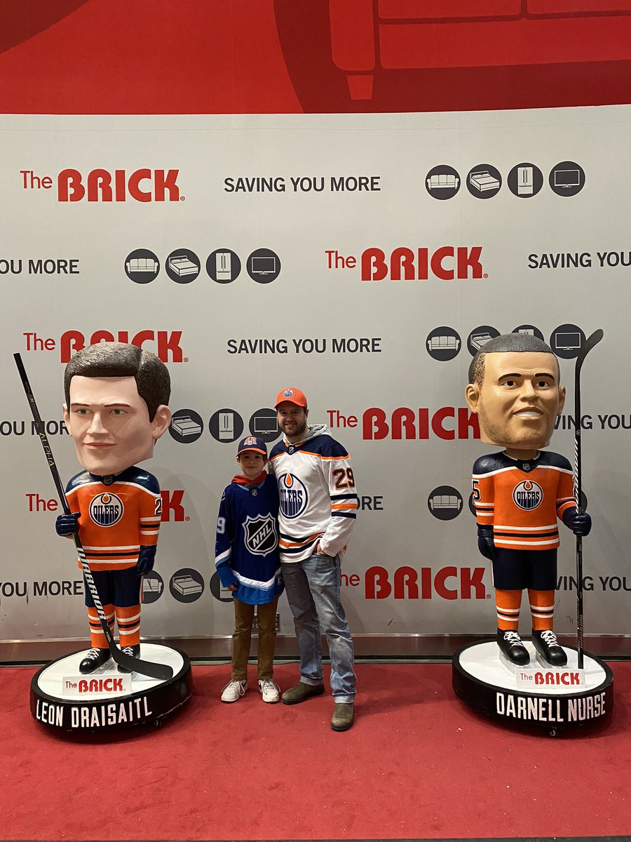 Boys night out #brickbestseats <a href="/TheBrick/">The Brick</a> <a href="/EdmontonOilers/">Edmonton Oilers</a>