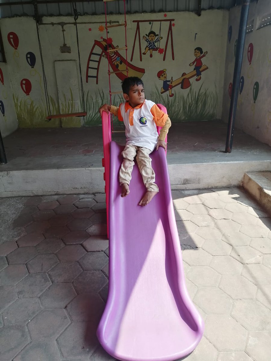 GanamasF's tweet photo. Here some traning sessions of our GANAMAS special school https://t.co/W8kB1t7J8h