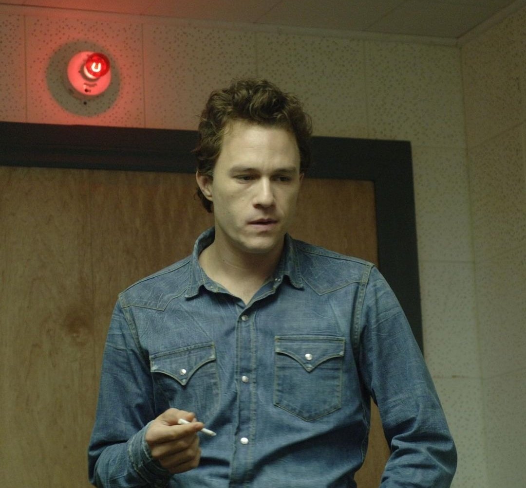ledgerarchive's tweet photo. "i was definitely a fan of dylan. i think dylan was definitely someone who i had scheduled somewhat, in the future, to become obsessed by. i do get obsessed with people, especially musicians and artists" 

heath played bob dylan in 'i'm not there' (2007) https://t.co/eJ5MJhhv1v
