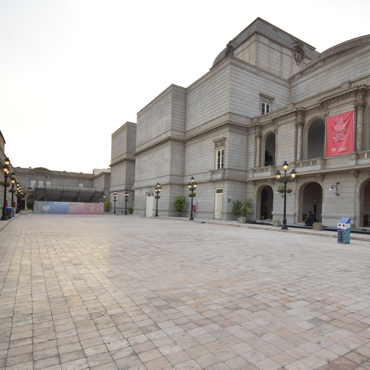 EspaciosRevLima's tweet photo. Homenaje al teatro y la poesía llevando a la acción las ideas que César Vallejo en su ensayo de 1934.
 
Organizan:  
@SiemensStiftung y  @CCUPacifico
Colaboran: Goethe-Institut Perú, Municipalidad de Lima, Municipalidad del Rímac, Prolima, Layher. https://t.co/PaFem8IqBF