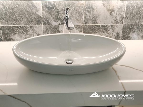 kidohomes's tweet photo. [CÔNG TRÌNH THỰC TẾ] - LẮP ĐẶT THIẾT BỊ PHÒNG TẮM GIA ĐÌNH CHỊ DUYÊN (TIME CITY - HÀ NỘI)
Thông tin chi tiết sản phẩm:
✅ Bồn tắm massage Govern JS-6209
✅ Chậu Lavabo TOTO đặt bàn LW818JW/F
✅ Bồn cầu thông minh

#kidohomes #congtrinhthucte https://t.co/r2J3ecyYGL
