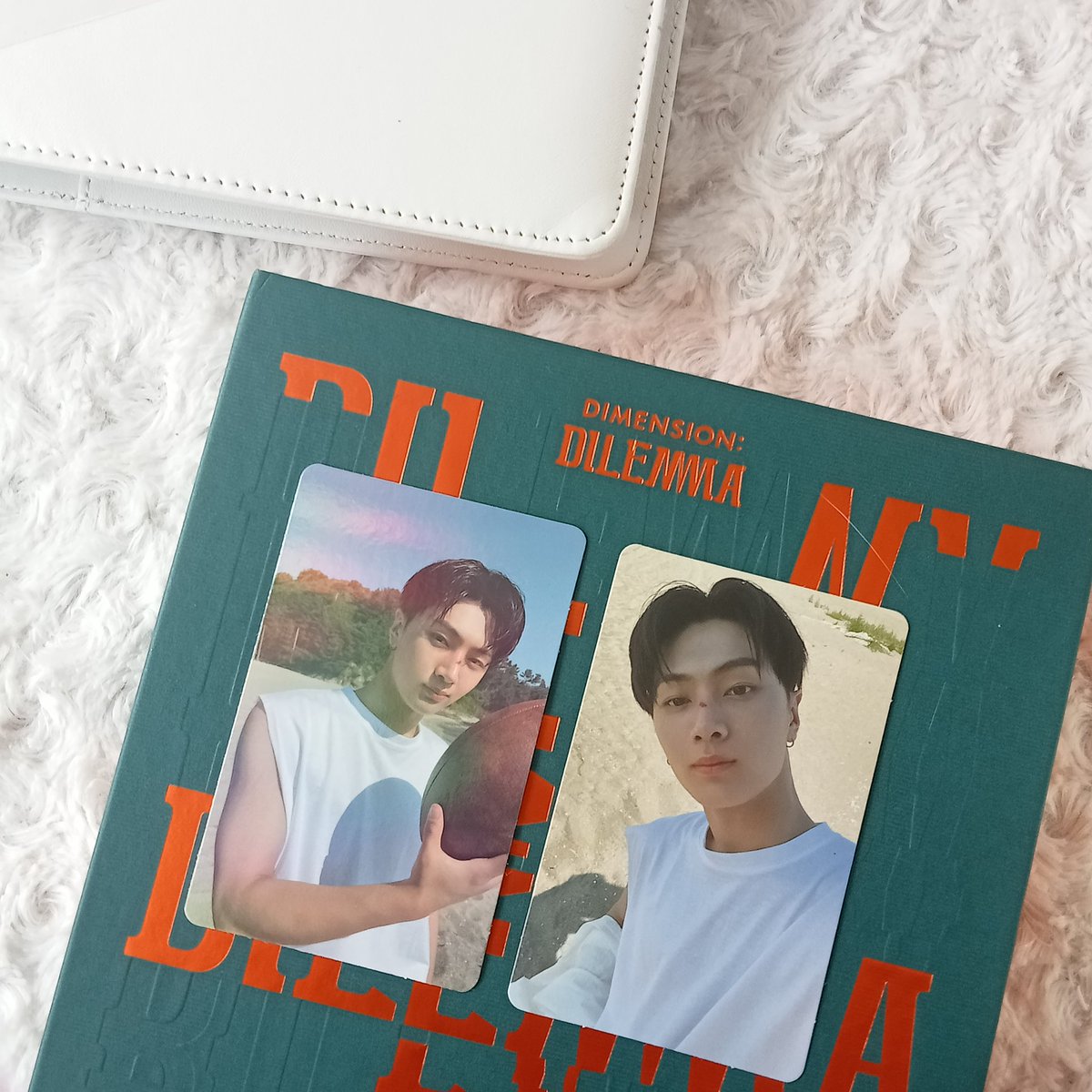ddalggicartz's tweet photo. โ๐
jay ody selca (ulit) and holo haver!!! sparks malala!! #thxryu for letting me adopt jay @wtbryu it arrived safely po^^ https://t.co/g7cHPafOo6