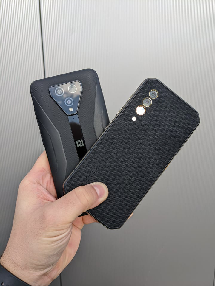 BlackviewJapan's tweet photo. #BL5000 と兄貴分である #BL6000Pro。
https://t.co/SJ5f9uFepn
#Blackview
#タフネススマホ https://t.co/e8UZC8yadA
