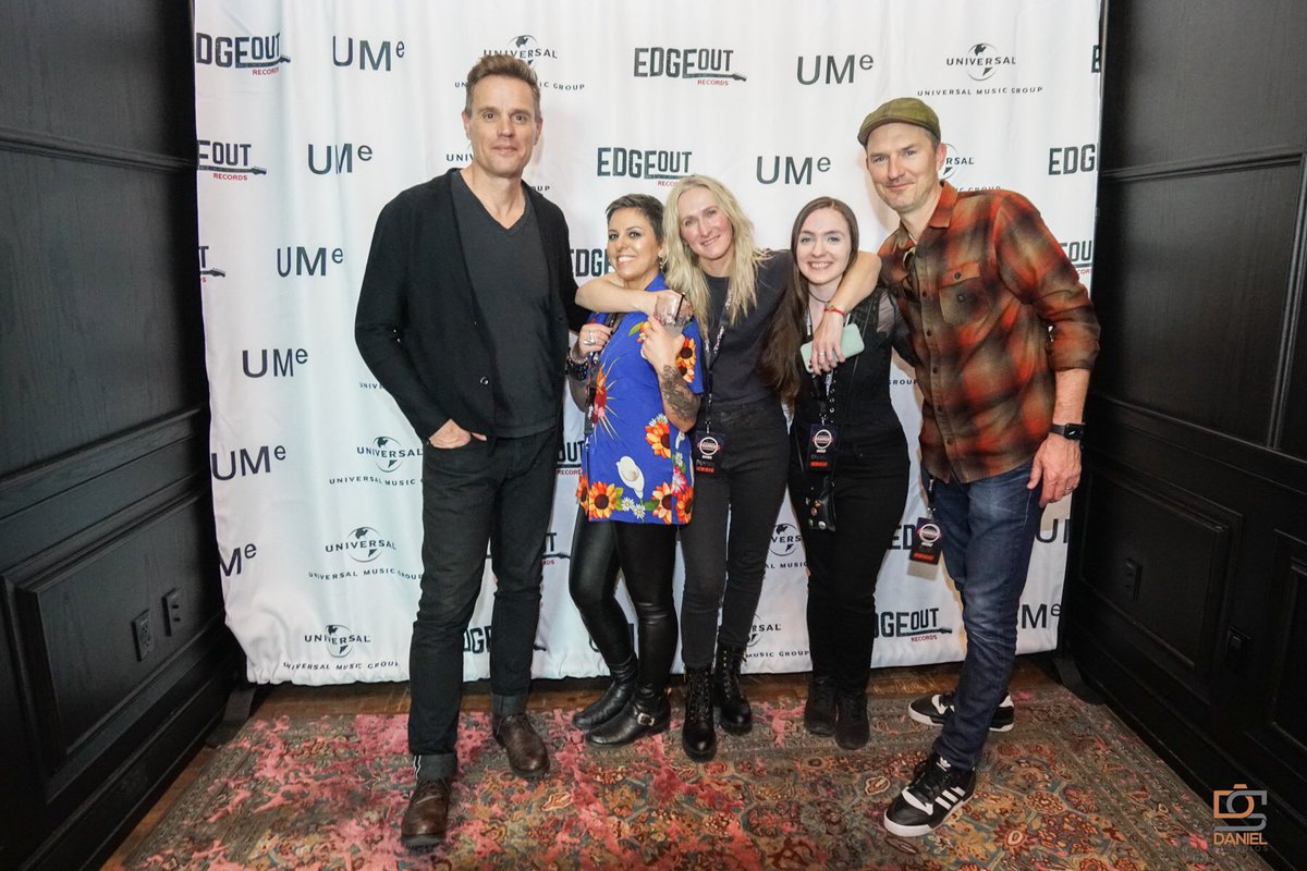 ChelseaN_F's tweet photo. Day 3! Opening show w/ @TheBlackMoods, panels from @itsjasonflom &amp; @DannyWimmerPres, &amp; showcase of great new music with @Bluphoria2 @stratejacketca &amp; @DjASHBA from the @edgeoutrecords roster to close it out. Thanks to the whole @hashtaghappens team for an awesome #Happens2022! https://t.co/5kb4y5fdvH