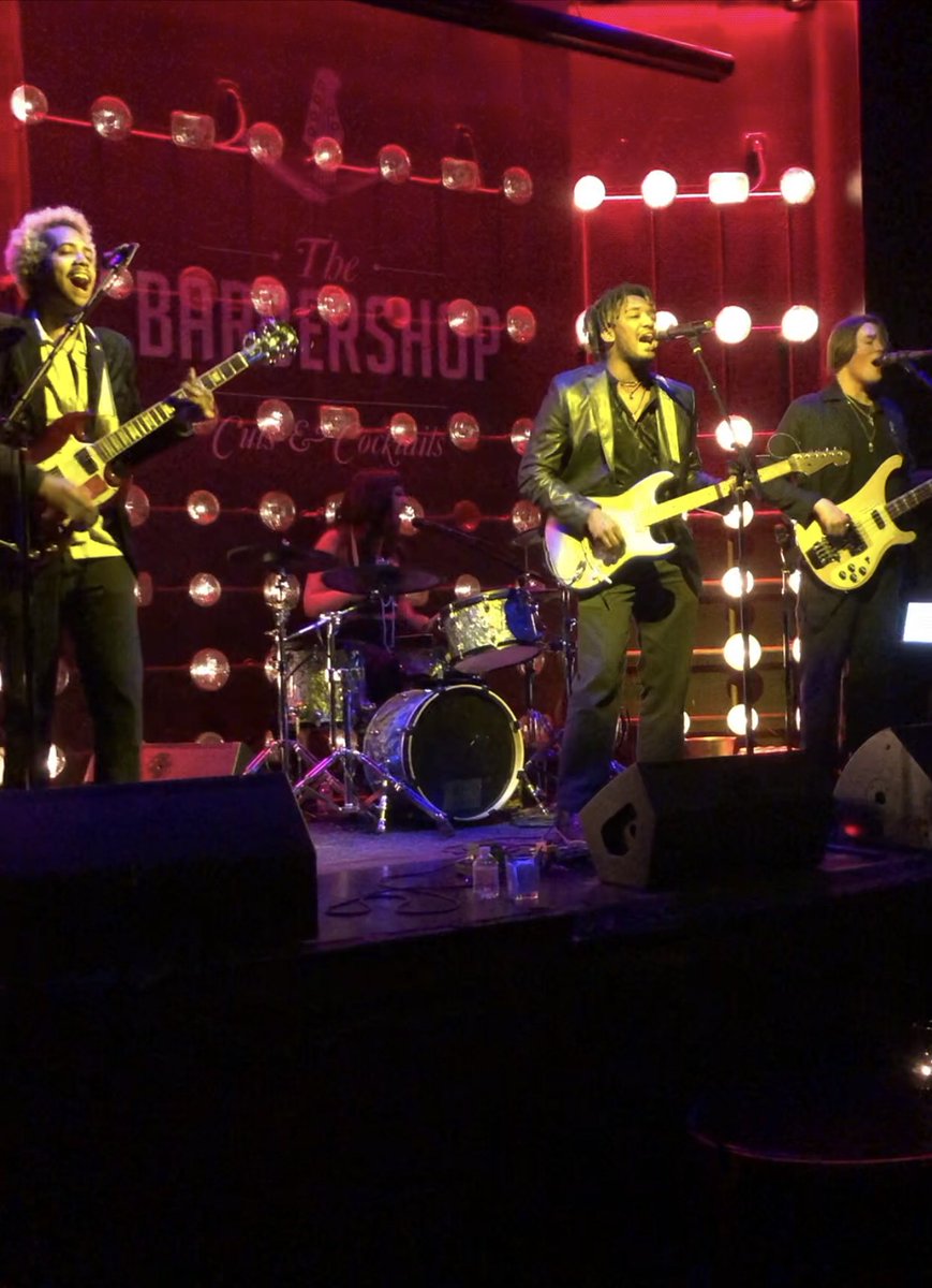 ChelseaN_F's tweet photo. Day 3! Opening show w/ @TheBlackMoods, panels from @itsjasonflom &amp; @DannyWimmerPres, &amp; showcase of great new music with @Bluphoria2 @stratejacketca &amp; @DjASHBA from the @edgeoutrecords roster to close it out. Thanks to the whole @hashtaghappens team for an awesome #Happens2022! https://t.co/5kb4y5fdvH
