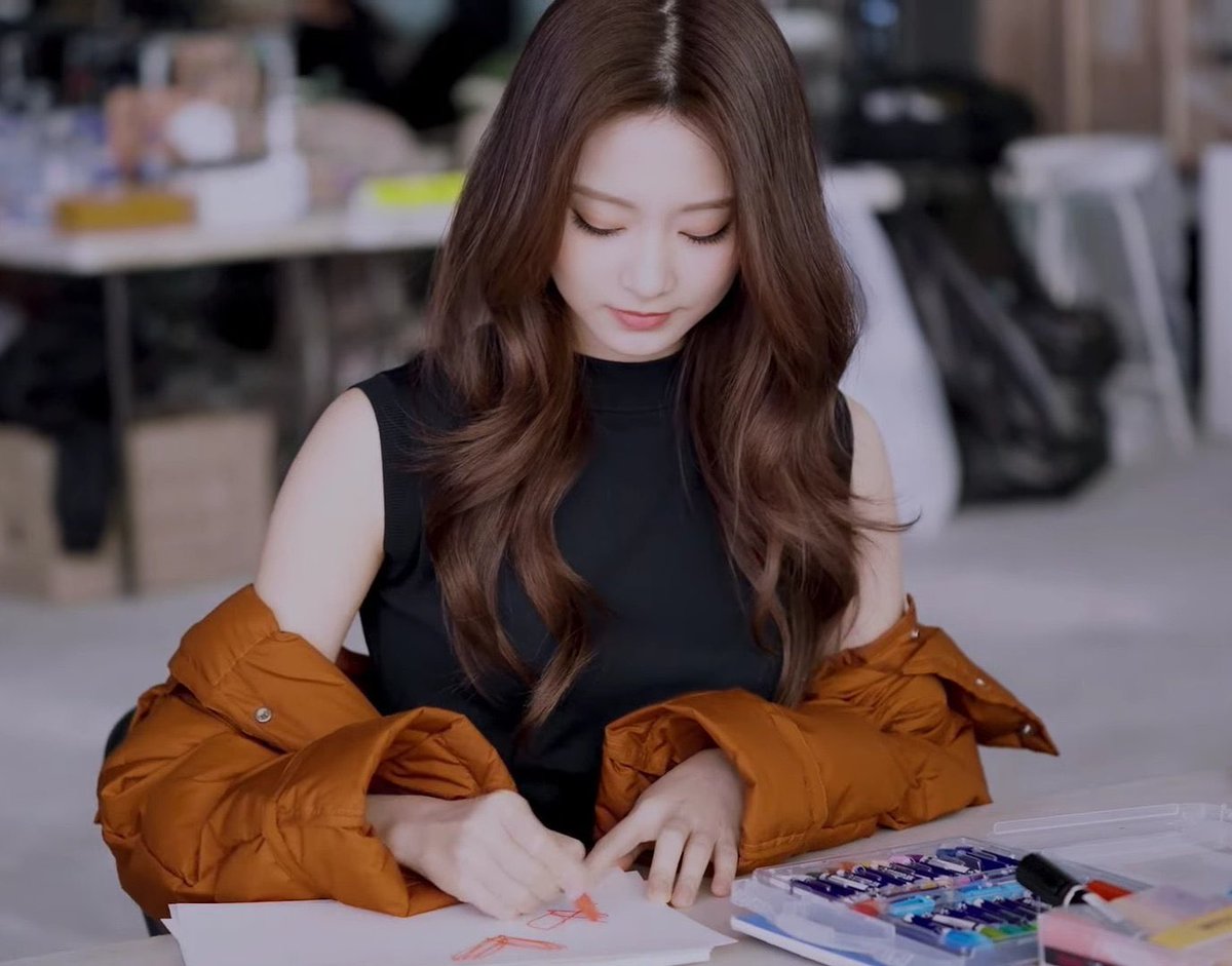 Jootaeny's tweet photo. 😭😭😭 Đẹp quá 😭😭😭 
#Tzuyu #쯔우 💙
@JYPETWICE @jypnation https://t.co/CLSv6qyVio