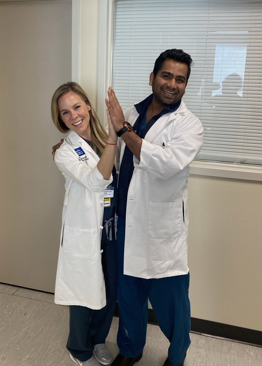 JessFloydMD's tweet photo. Grand rounds with @gsy_md ✅
A milestone in these last days of residency! https://t.co/zcxnmaX66O