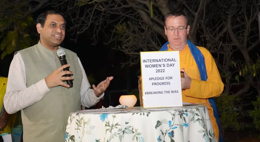 UKinHyderabad's tweet photo. The UK is striving to become a gender-equal society. Like in India, progress has been made but there is still more to do.
This #IWD2022, five of our #PledgeforProgress campaign partners shared their ways of promoting gender equality.
Let’s #BreaktheBias.
#IWD https://t.co/pHkHY0dmOx