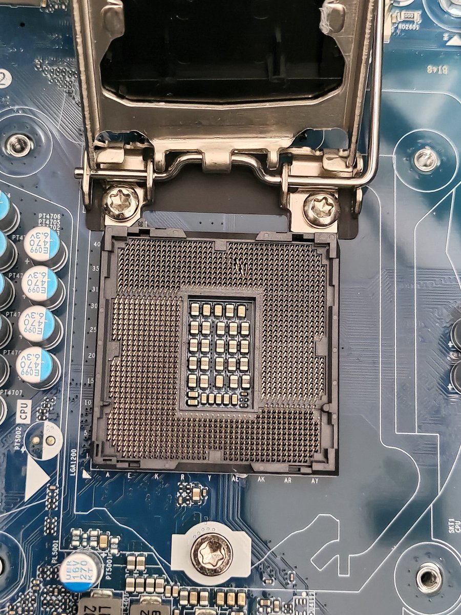 Monoxian's tweet photo. @LinusTech I bent my motherboard pin and I feel like this is the end of the road for this pc. It's the same mobo as the one in a Dell G5 that @GamersNexus reviewed a while back. Now even the PSU is worthless because of proprietary connectors. Idk what to do now... 😞 https://t.co/qACLAL3Ovd