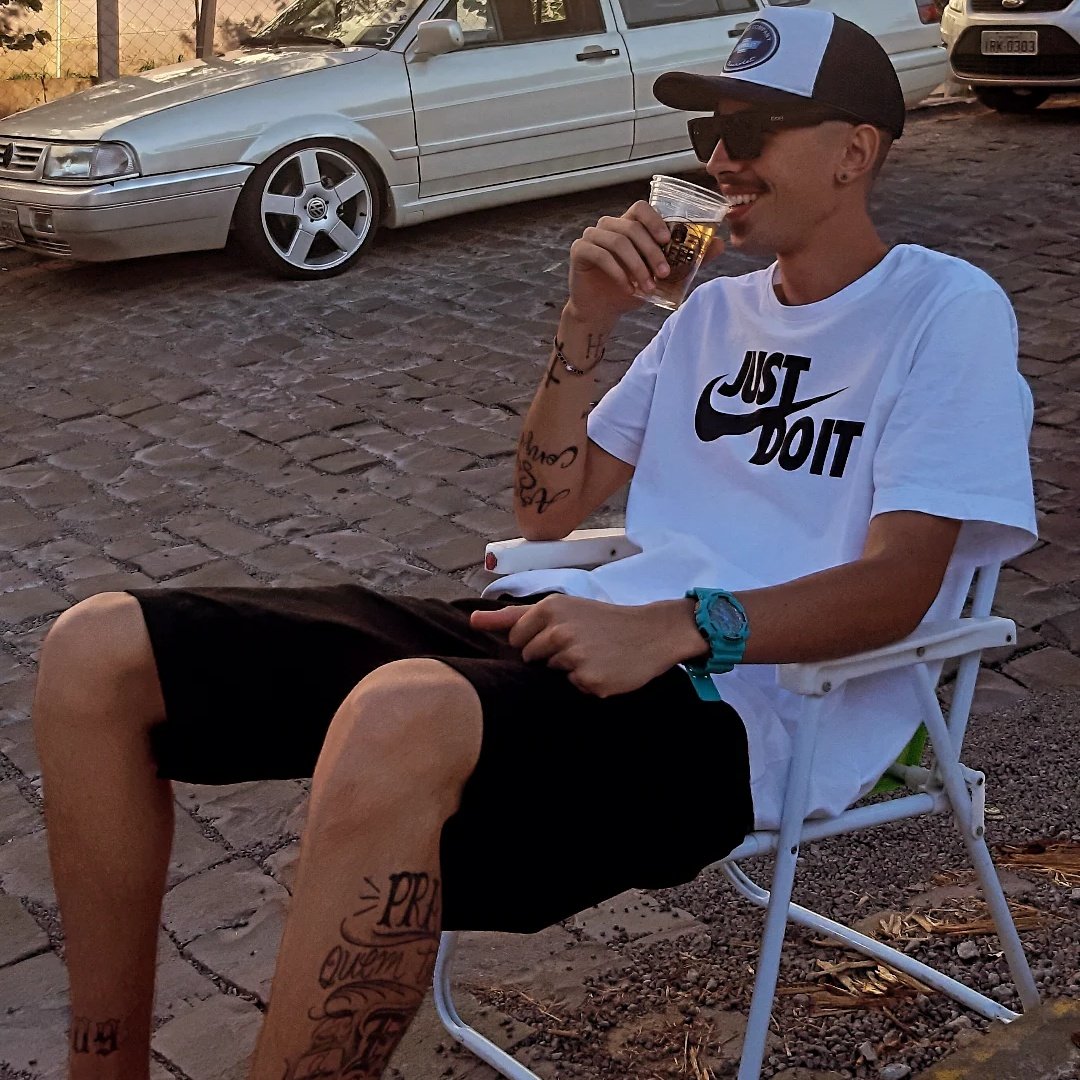 Pablo52734376's tweet photo. "Violento, sujo é beberrão!"
#NewProfilePic https://t.co/YAmHmWpTML