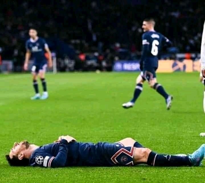 JeanlucksonP's tweet photo. 🚨SOS: Gen Yon 30 ki rete kouche nan stad Real la yo pa konn sil mouri sil gen fanmilki jwenn pos sa antre an kontak AK #KB9 https://t.co/GTqFepEbyI