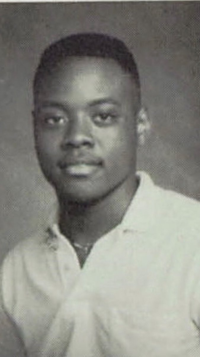 MsDeeMaria's tweet photo. @omarepps Just thought you should know about your brother from another mother! Hit that DM! Follow us @BelcurEnt I always told him that he favored you! https://t.co/AKADmQodLr