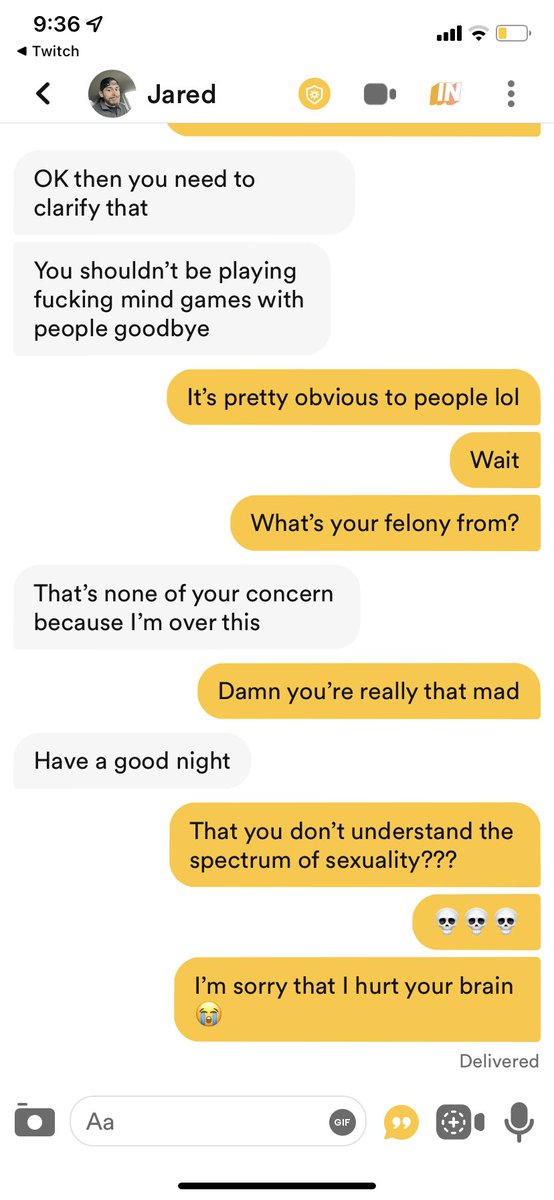sydneevee97's tweet photo. THIS MAN CAME OUT THE GATE SWINGING CAUSE IM A PAN BITCH #tinderhell https://t.co/uQrfy4O8Zk