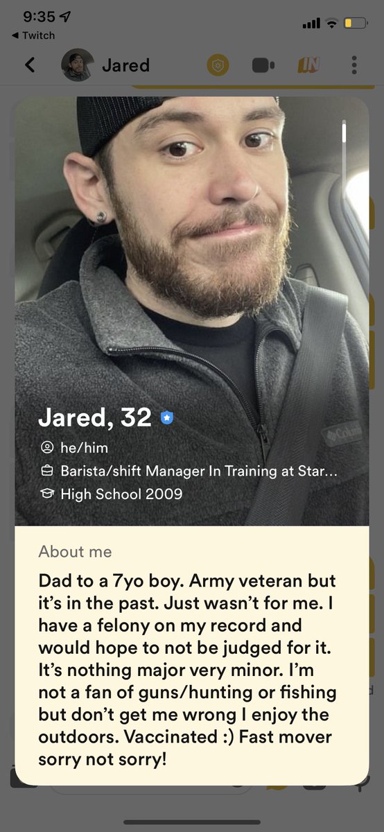 sydneevee97's tweet photo. THIS MAN CAME OUT THE GATE SWINGING CAUSE IM A PAN BITCH #tinderhell https://t.co/uQrfy4O8Zk