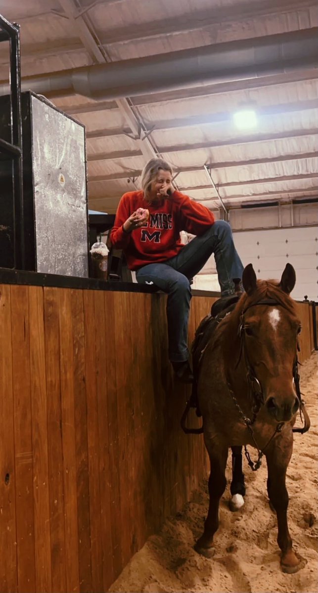 Emma Lane tweet media