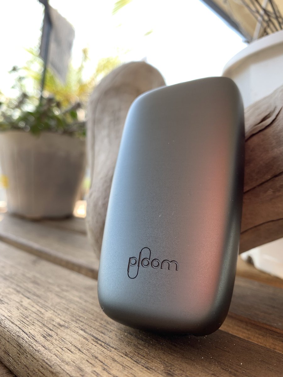 timtimkenken's tweet photo. なんかノリで購入
自立しないデザインは思い切ってるね
#plumeX https://t.co/DR6xh8jZ2F