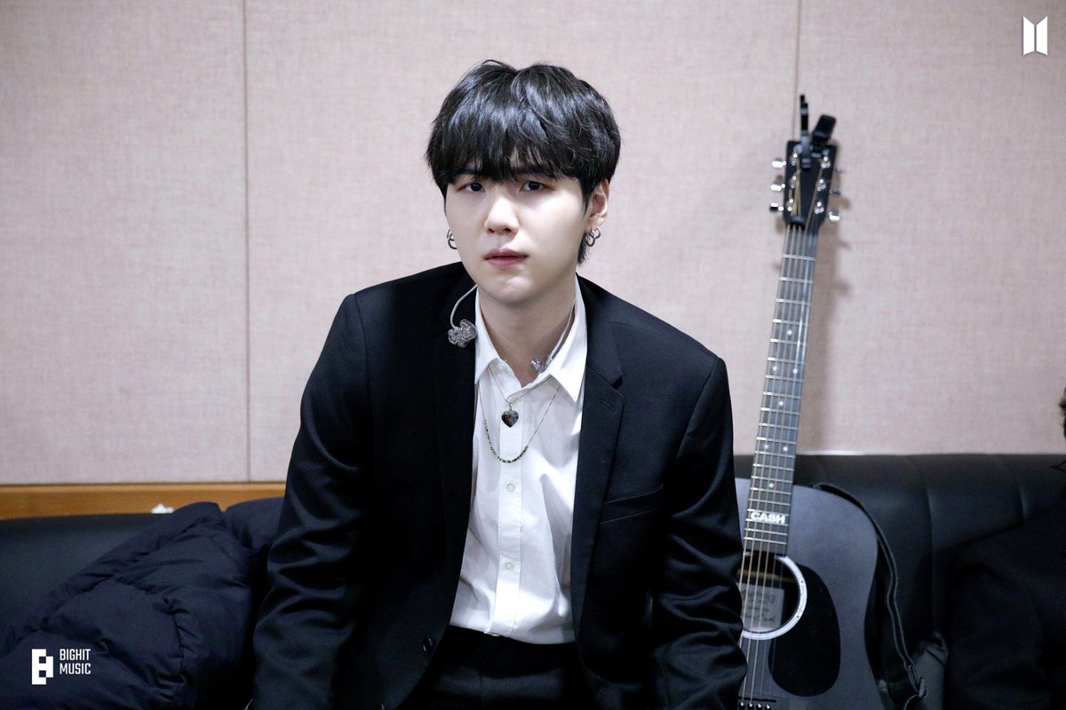 Muhamma09838325's tweet photo. @BTS_twt_MlNSUGA Lope you suga💜💜💜💜💜💜💜 https://t.co/BO6rCGcgfx