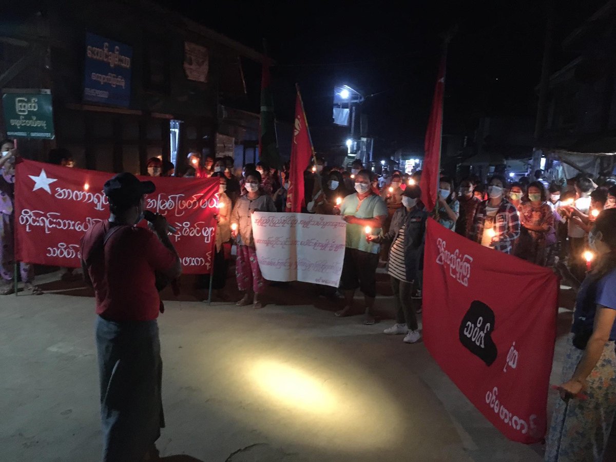 NantEiThandar's tweet photo. Protesters from #Hpakant Twp, #Kachin State, staged a night protest to support KIA, PDFs and @NUGMyanmar and oppose the #MilitaryDictatorship , despite #JuntaCutOffInternetInMyanmar .

#WarCrimesOfJunta
#2022Mar10Coup 
#WhatsHappeningInMyanmar https://t.co/a0LAYL7Uup
