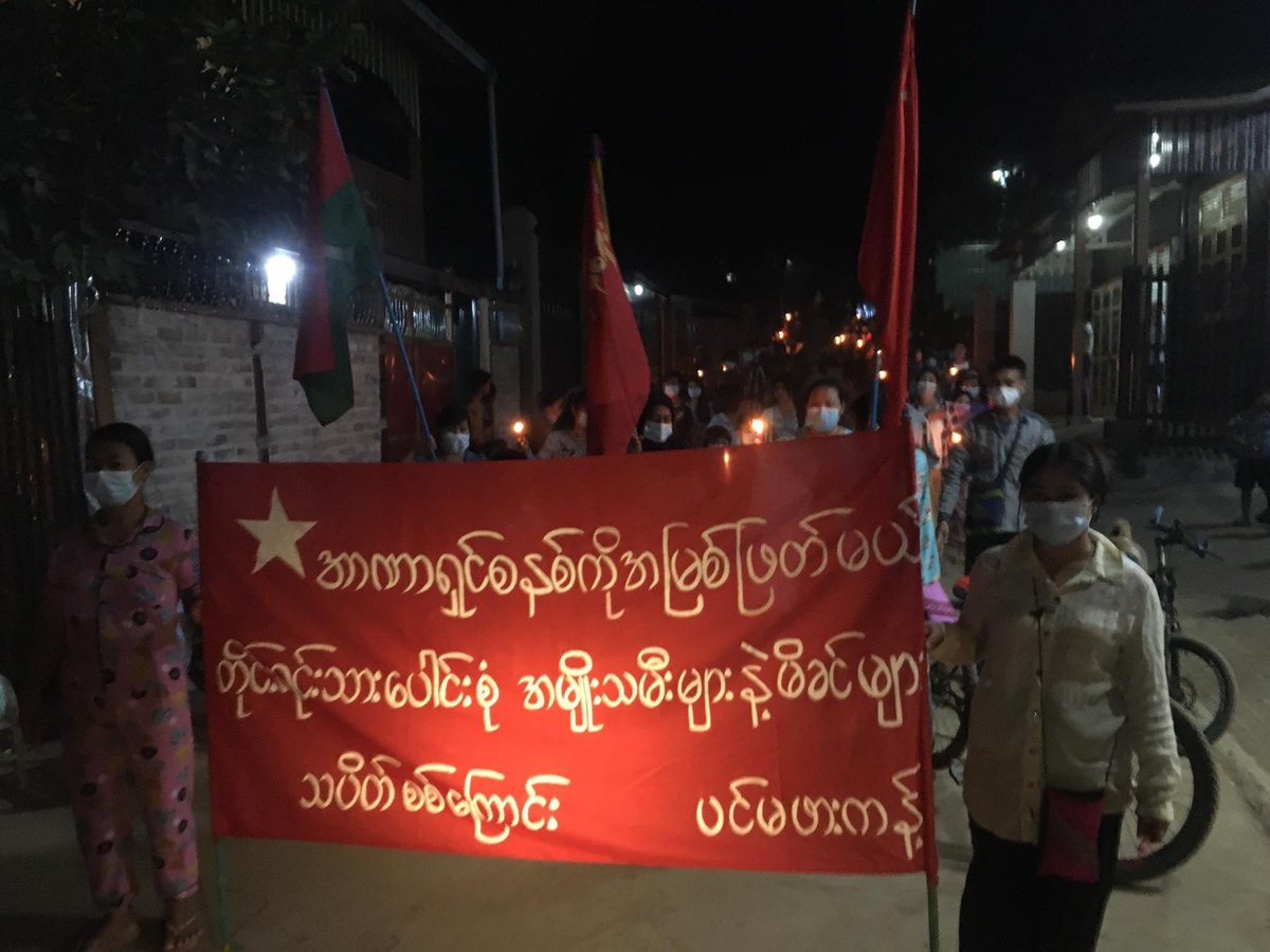 NantEiThandar's tweet photo. Protesters from #Hpakant Twp, #Kachin State, staged a night protest to support KIA, PDFs and @NUGMyanmar and oppose the #MilitaryDictatorship , despite #JuntaCutOffInternetInMyanmar .

#WarCrimesOfJunta
#2022Mar10Coup 
#WhatsHappeningInMyanmar https://t.co/a0LAYL7Uup