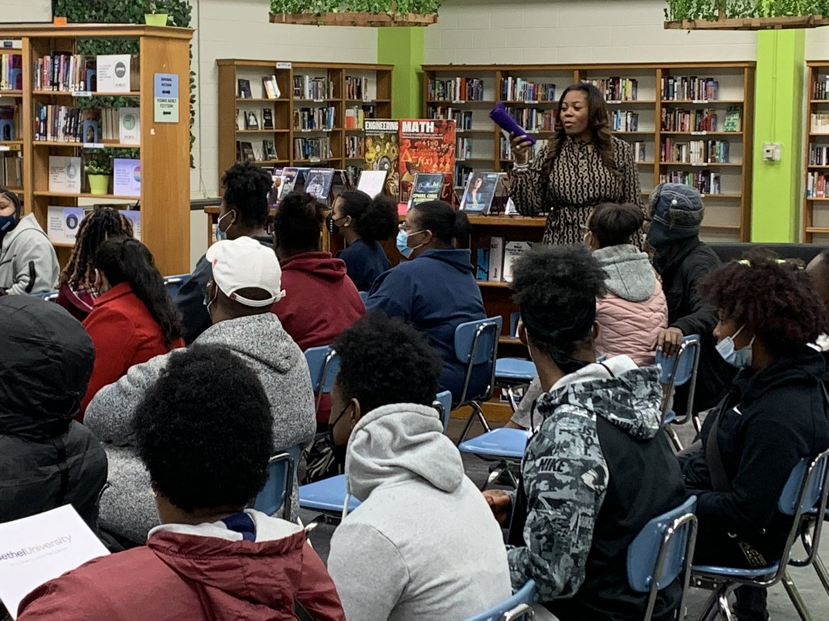 KimDurham1908's tweet image. KIPP Memphis Collegiate High students and parents are gearing up for Dual Enrollment! @AntonioMBurt @BUdualenroll #KIPPMemphis #BacktoBasics #KIPPForward #ToandThrough