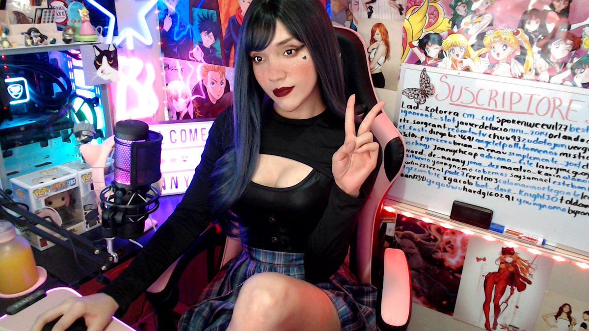 Naanny_lee's tweet photo. https://t.co/LbLXaRMNnQ ⬅️💕 ya estamos en streamsito!! Vamos !! #stream #gaming #gameplay #streamer https://t.co/BaUY1Eey0e