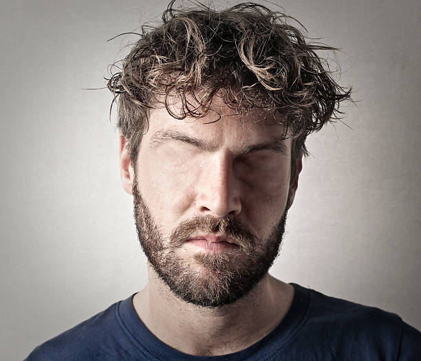 Совсем ослеп. Глаза слипова человека. Совсем ослеп. Дети в очках. Совсем ослеп.