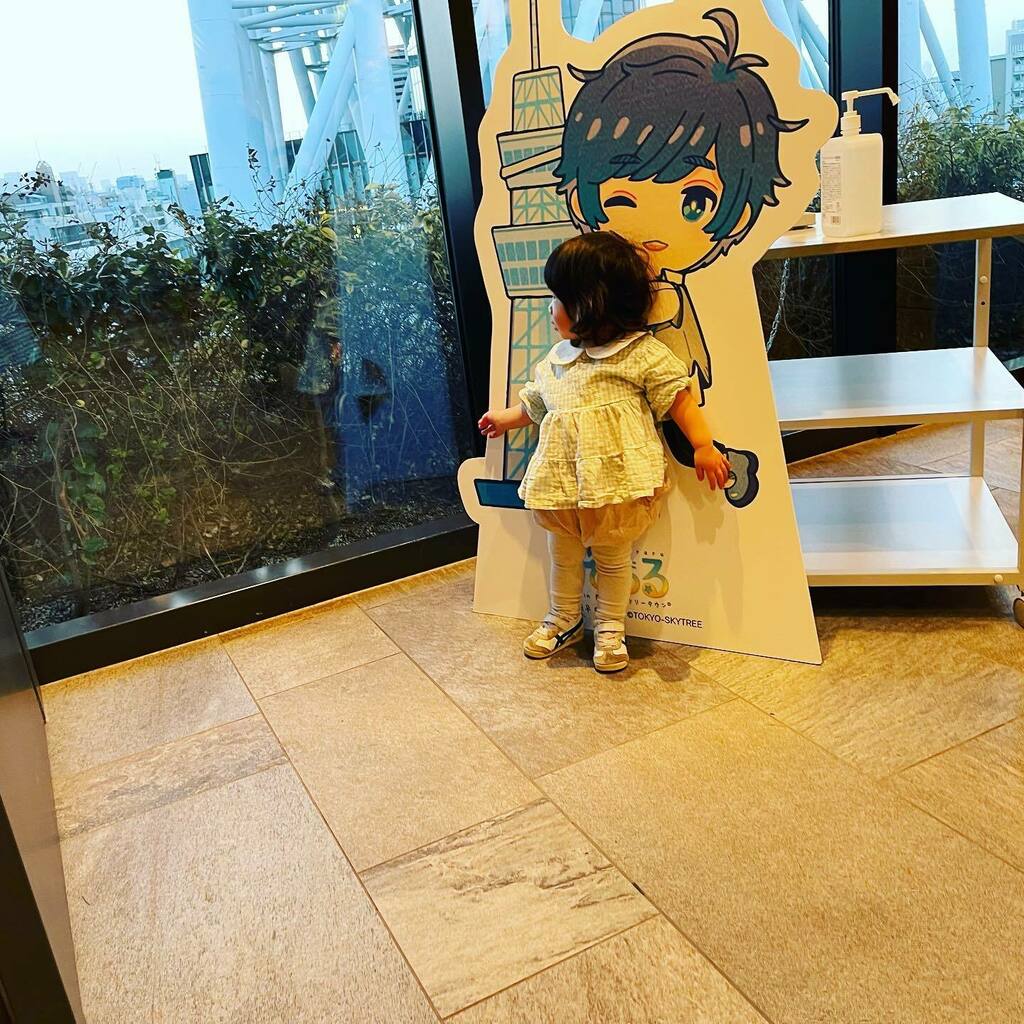 hituzihane07's tweet photo. そらると私

#daughter 
#2nddaughter 
#1yearsold 
#skytree 
#そらる
#東京スカイツリー https://t.co/cdZftM5tR0 https://t.co/V3QHGMqBmQ