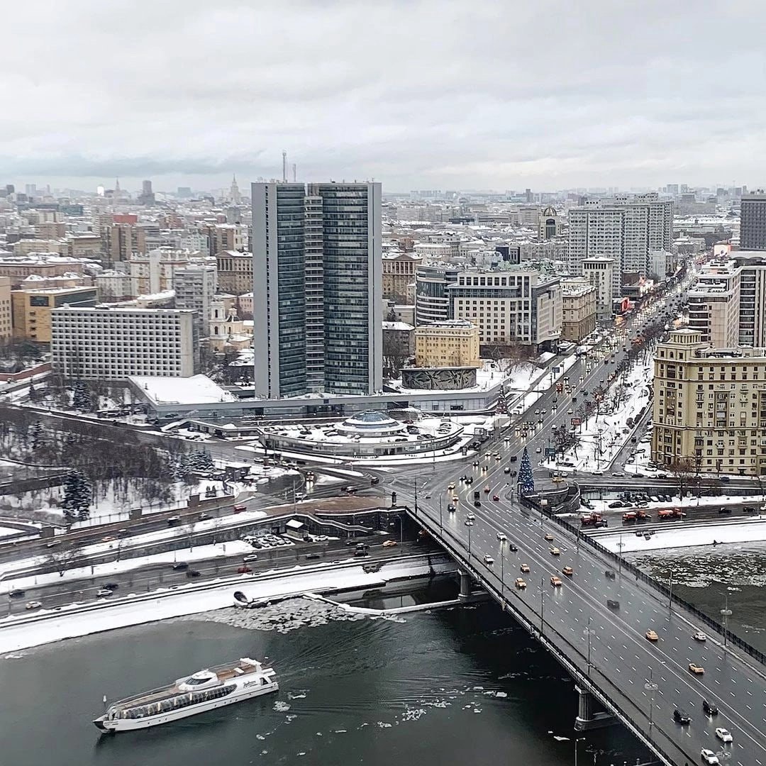 АТМОСФЕРА: ☀️Сегодня будет малооблачно.
🌡Температура днём -2°

📸 Фото: instagram.com/olya_jolly
